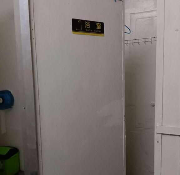 Annie Backpacker Hostel