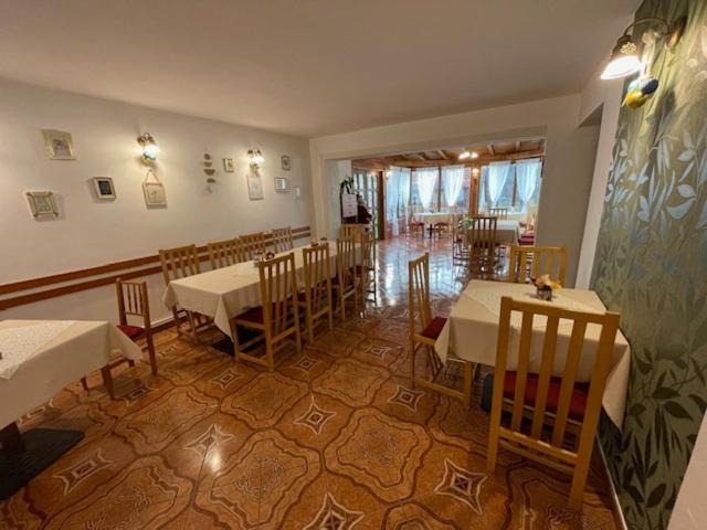 تختخواب و صبحانه Pensiunea Olt Centrum Olt Centrum Panzio