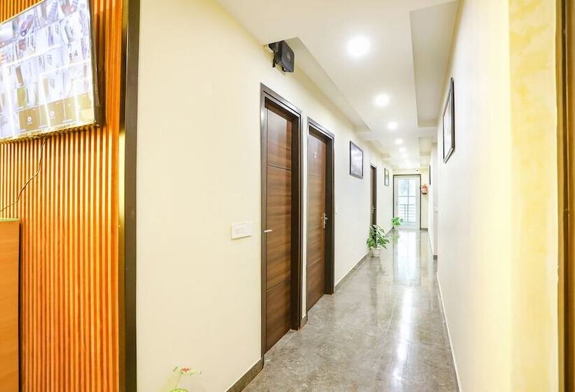 Fabhotel Nirvana Residency