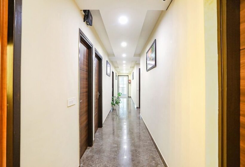 Fabhotel Nirvana Residency