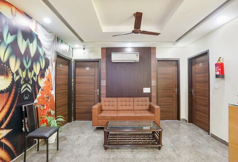 Fabhotel Nirvana Residency