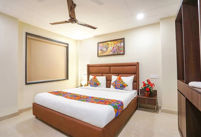 Fabhotel Nirvana Residency