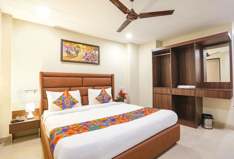 Fabhotel Nirvana Residency