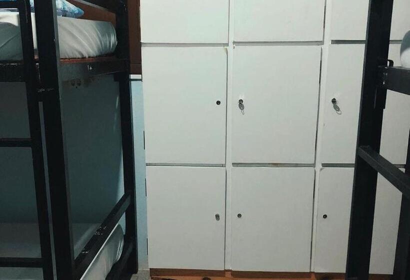 Caminhos Do Mar Hostel