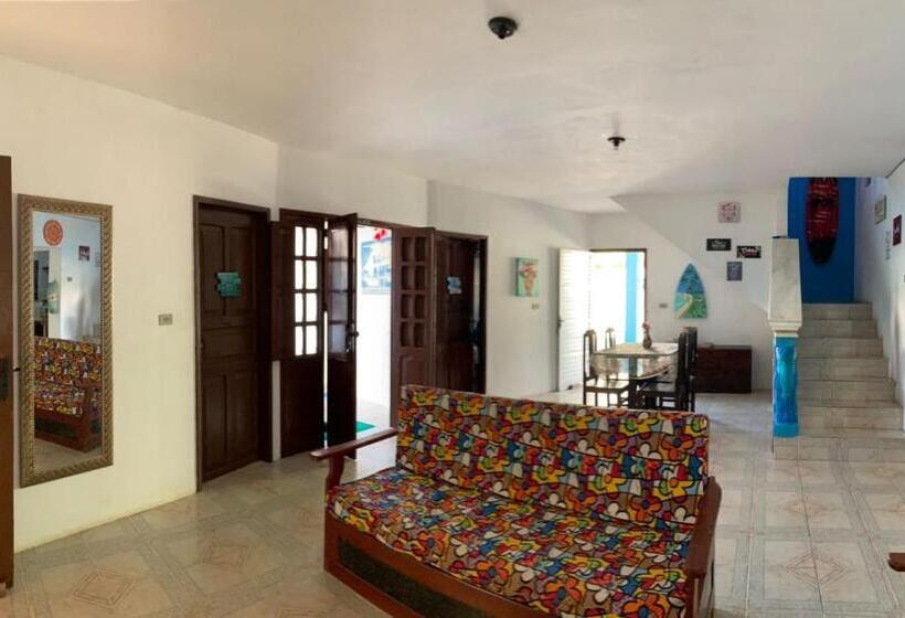 Caminhos Do Mar Hostel