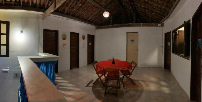 Caminhos Do Mar Hostel