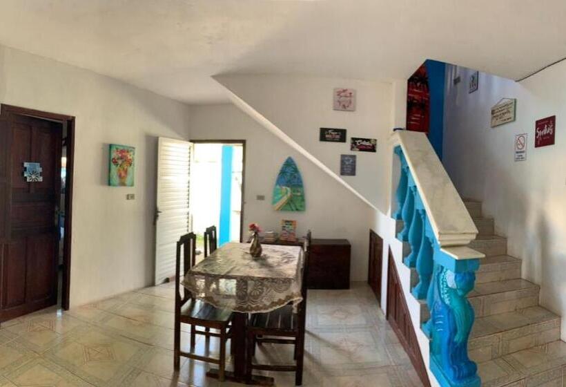 Caminhos Do Mar Hostel