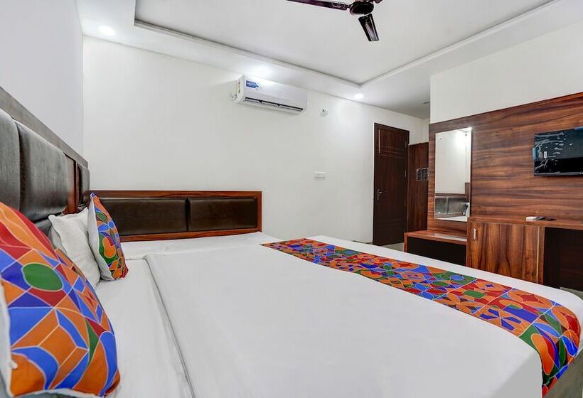 Fabhotel Akash Inn
