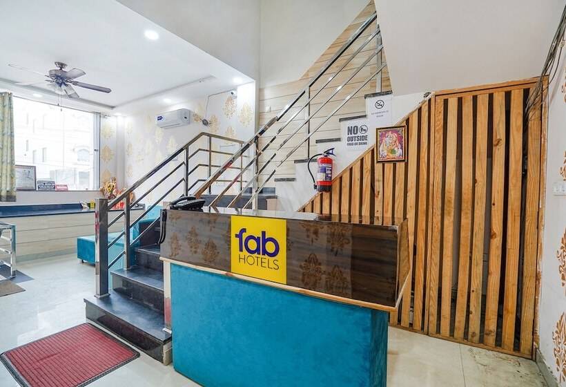 Fabhotel Akash Inn