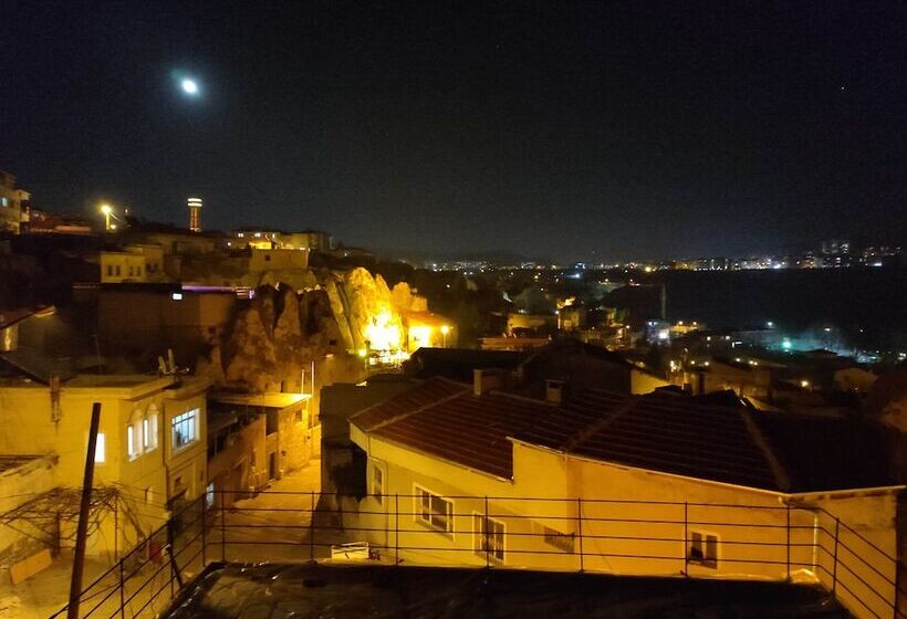 Hotel Euphoria Cave House