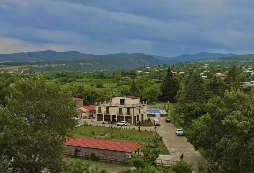 هتل Kisi Garden