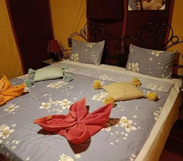 هتل Sahara Trips Camp