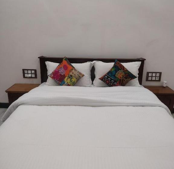 هتل Vasudev Niwas