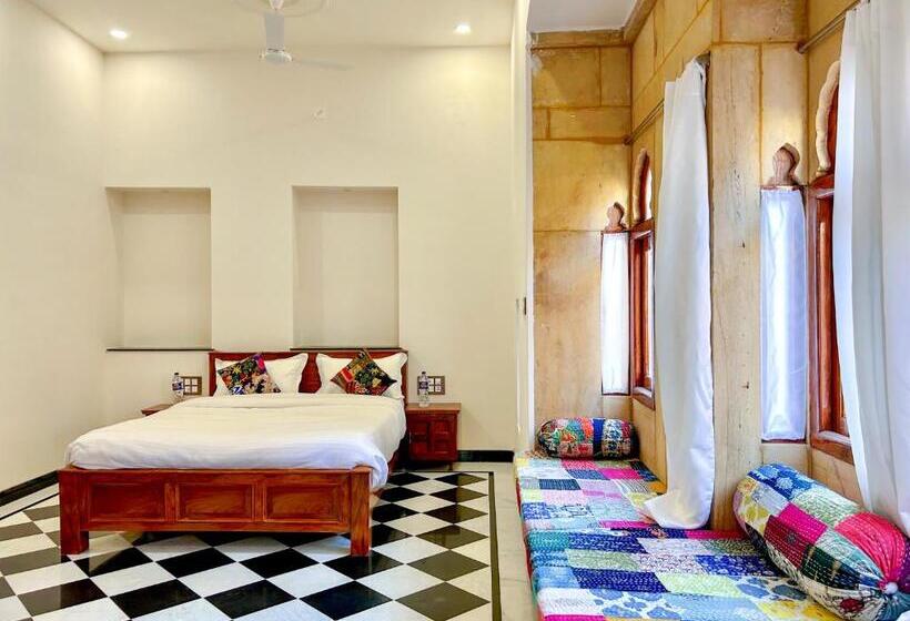 هتل Vasudev Niwas