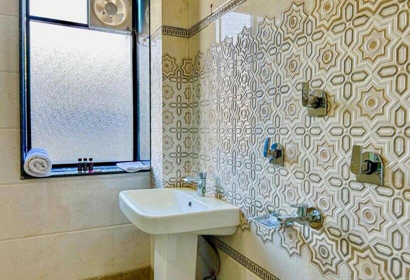 هتل Vasudev Niwas