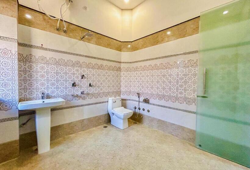 هتل Vasudev Niwas