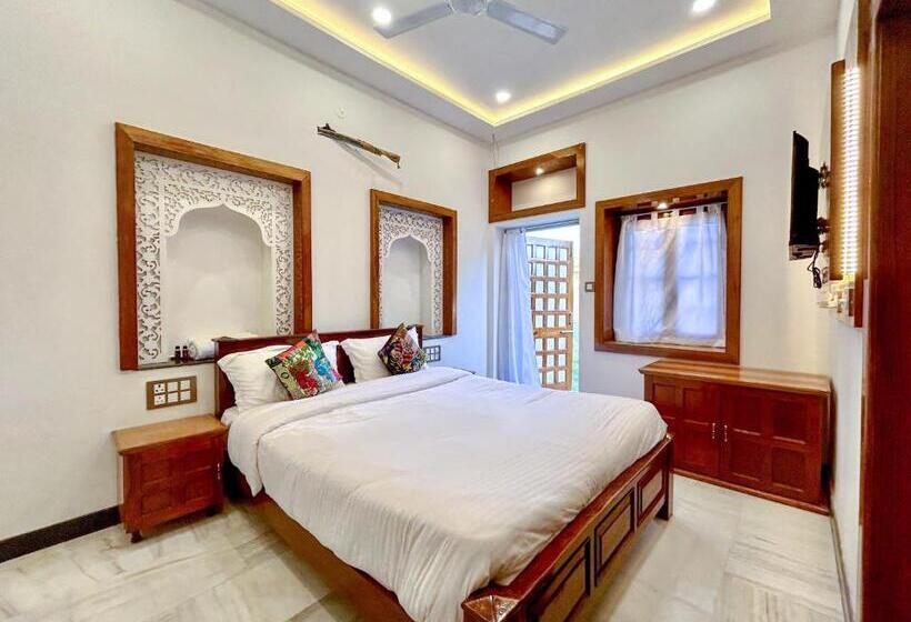 هتل Vasudev Niwas