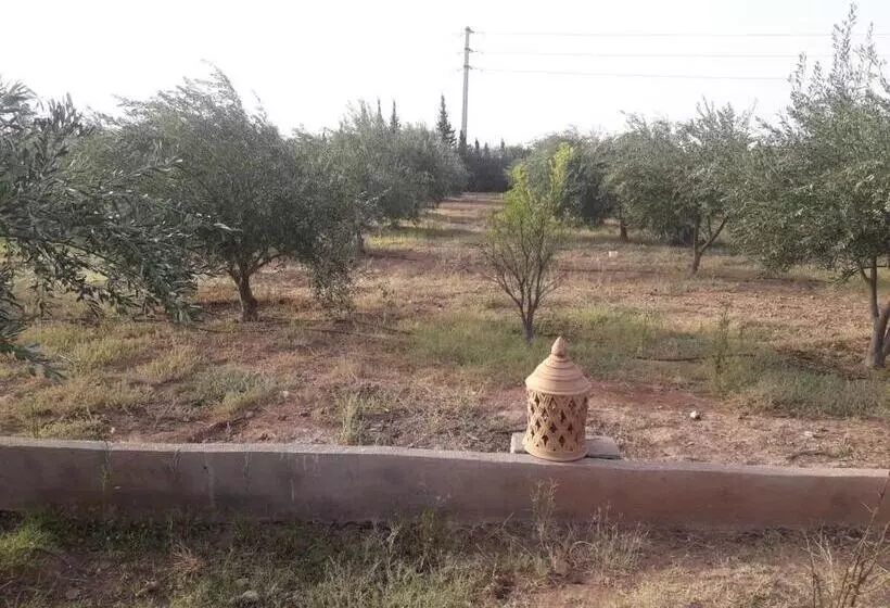 ホテル Villa Générosité