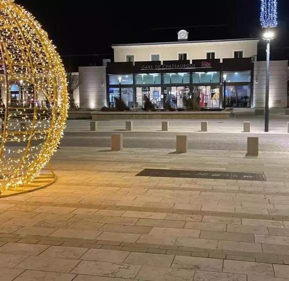 Le Bugatti Studio En Face De La Gare