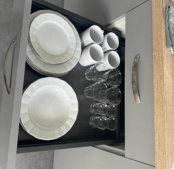 Le Bugatti Studio En Face De La Gare