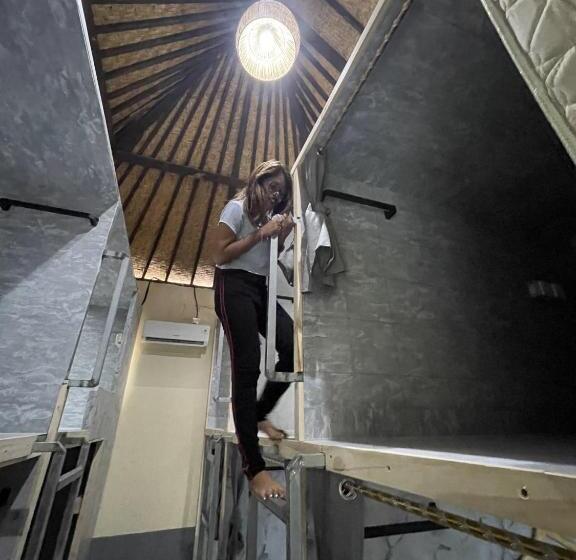Pedidi Penida Hostel