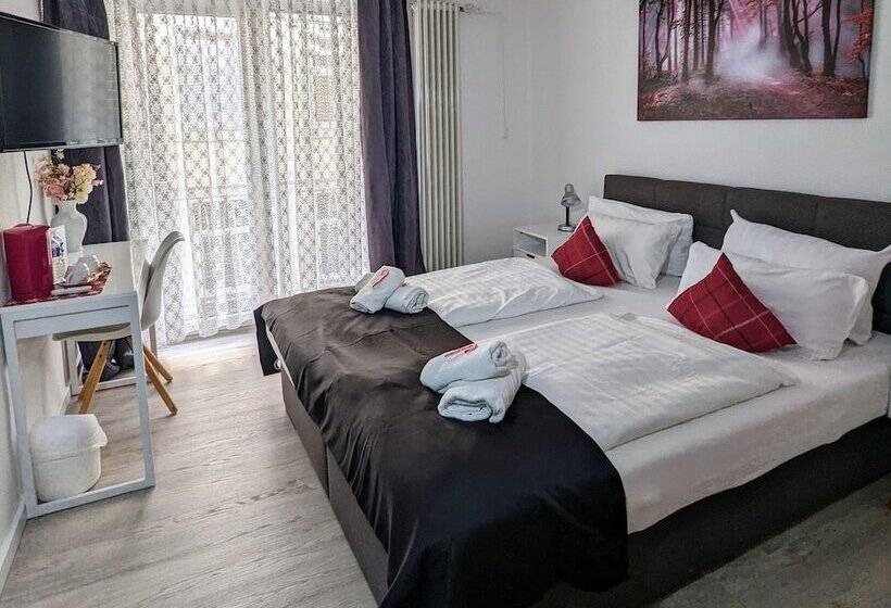 پانسیون Room In Guest Room City Hotel Double Room 117