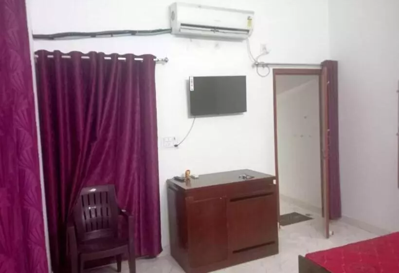 Majatalo Maa Vaishno Paying Guest House