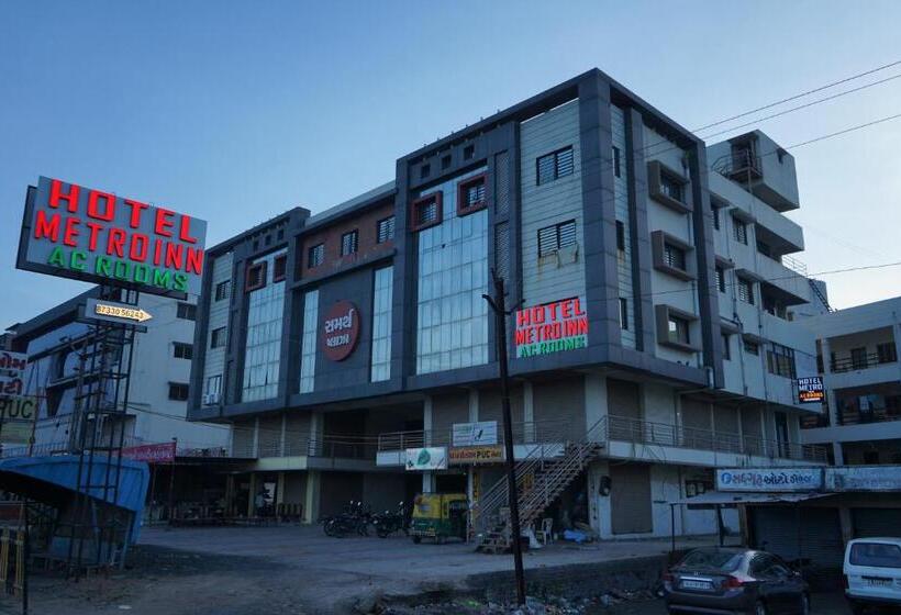 פנסיון Metro Inn