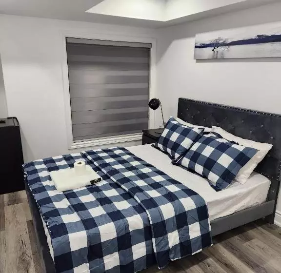 Majatalo New Modern Room In Innisfil
