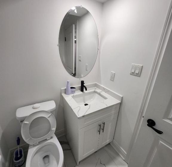 بنسيون New Modern Room In Innisfil