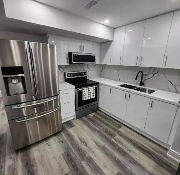 Majatalo New Modern Room In Innisfil