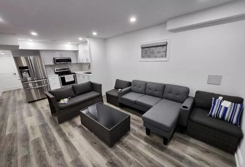 Majatalo New Modern Room In Innisfil