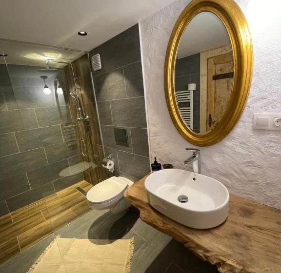 بنسيون Suită Pin Cătun