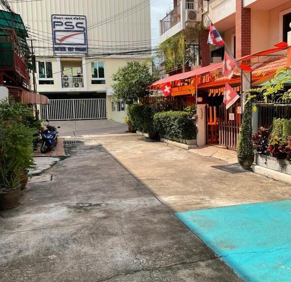 پانسیون Ta Worapanom House Edelweiss