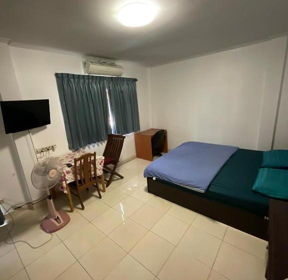 پانسیون Ta Worapanom House Edelweiss