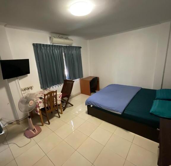 پانسیون Ta Worapanom House Edelweiss