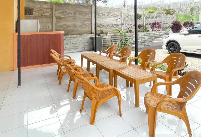 Urbanview Hotel Nerine S Glamping Village Cipanas By Reddoorz