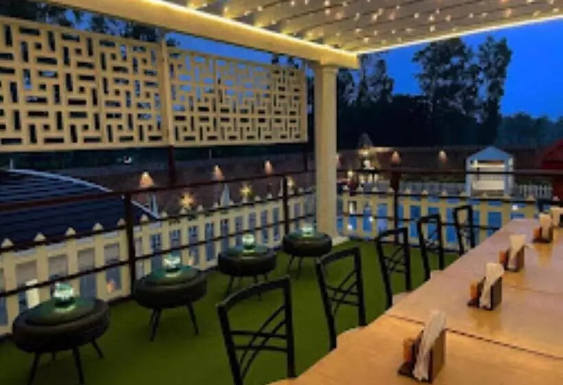 Yashmay Villa Club & Resort,gonda