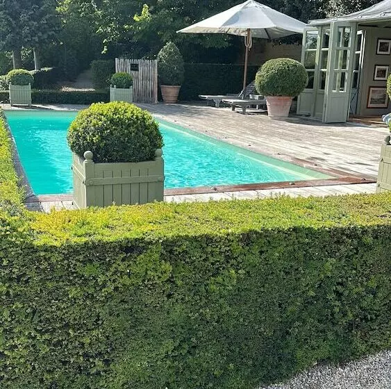 تختخواب و صبحانه Manoir Des Basses Rivières