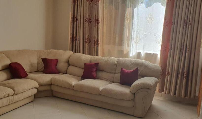 تختخواب و صبحانه Noura Suites