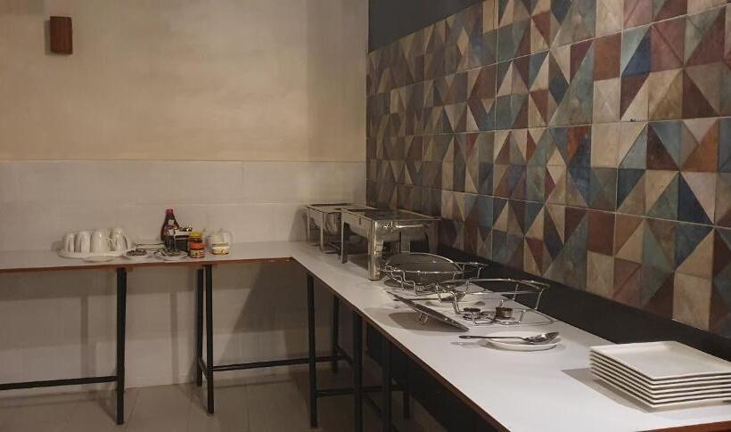 تختخواب و صبحانه Noura Suites