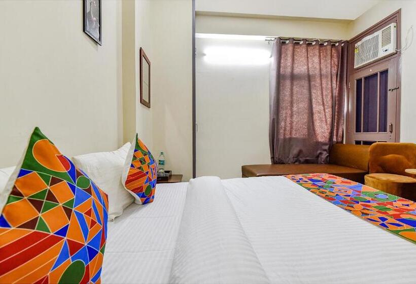 Fabhotel Moon Light Palace