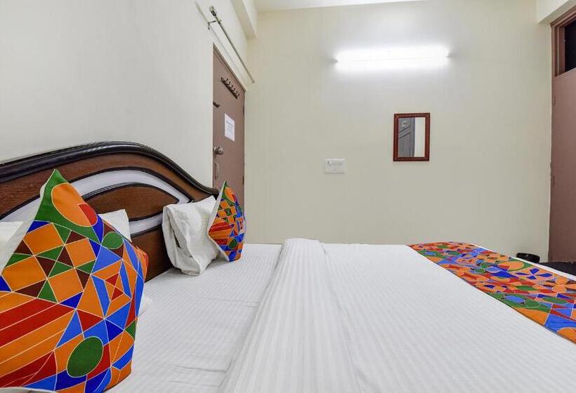 Fabhotel Moon Light Palace