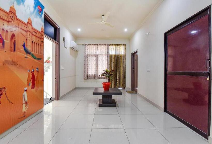 Fabhotel Moon Light Palace