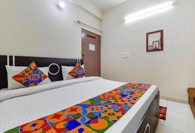 Fabhotel Moon Light Palace