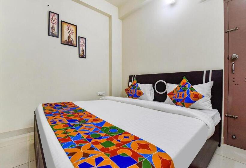 Fabhotel Moon Light Palace