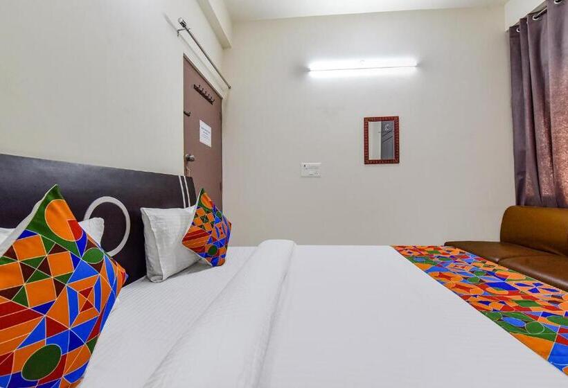 Fabhotel Moon Light Palace