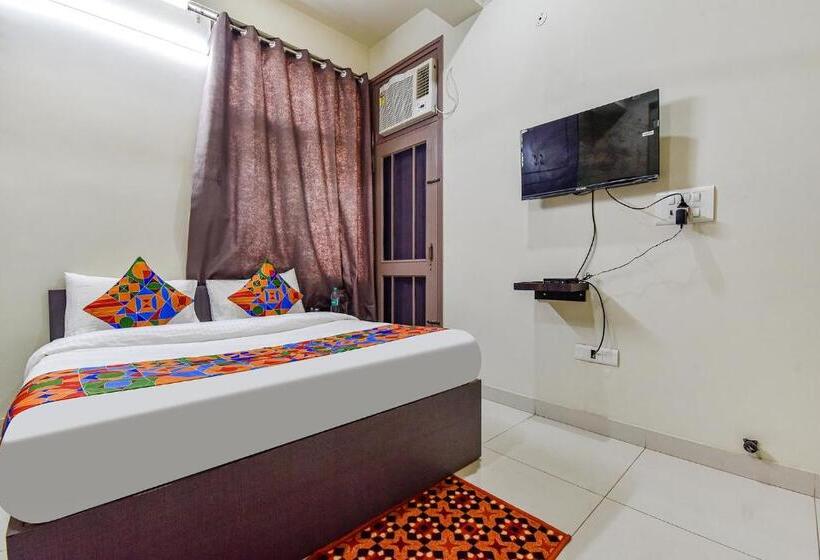 Fabhotel Moon Light Palace