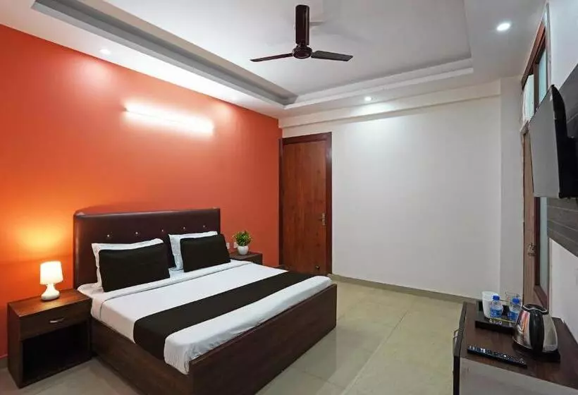 ホテル O Noida Stays