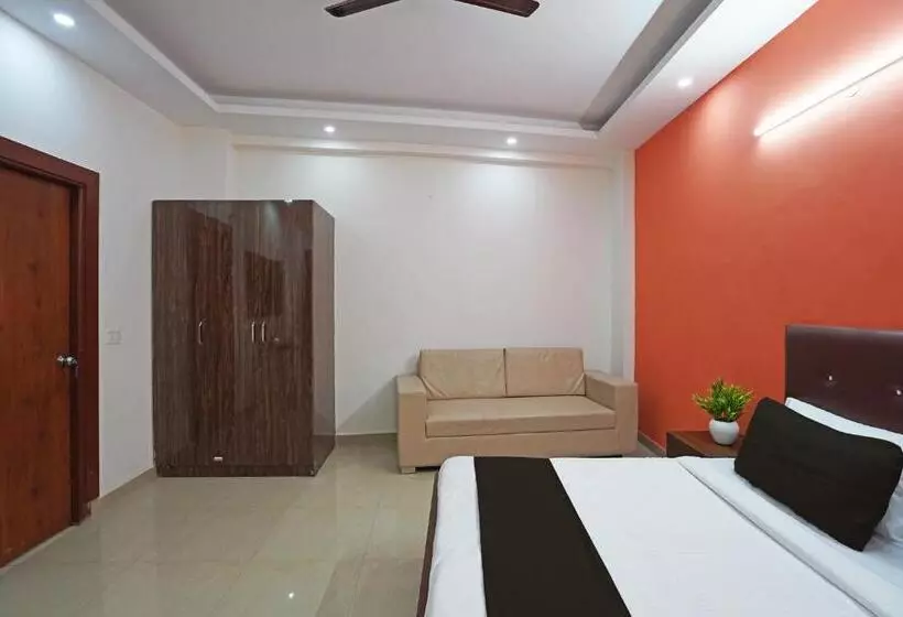 ホテル O Noida Stays
